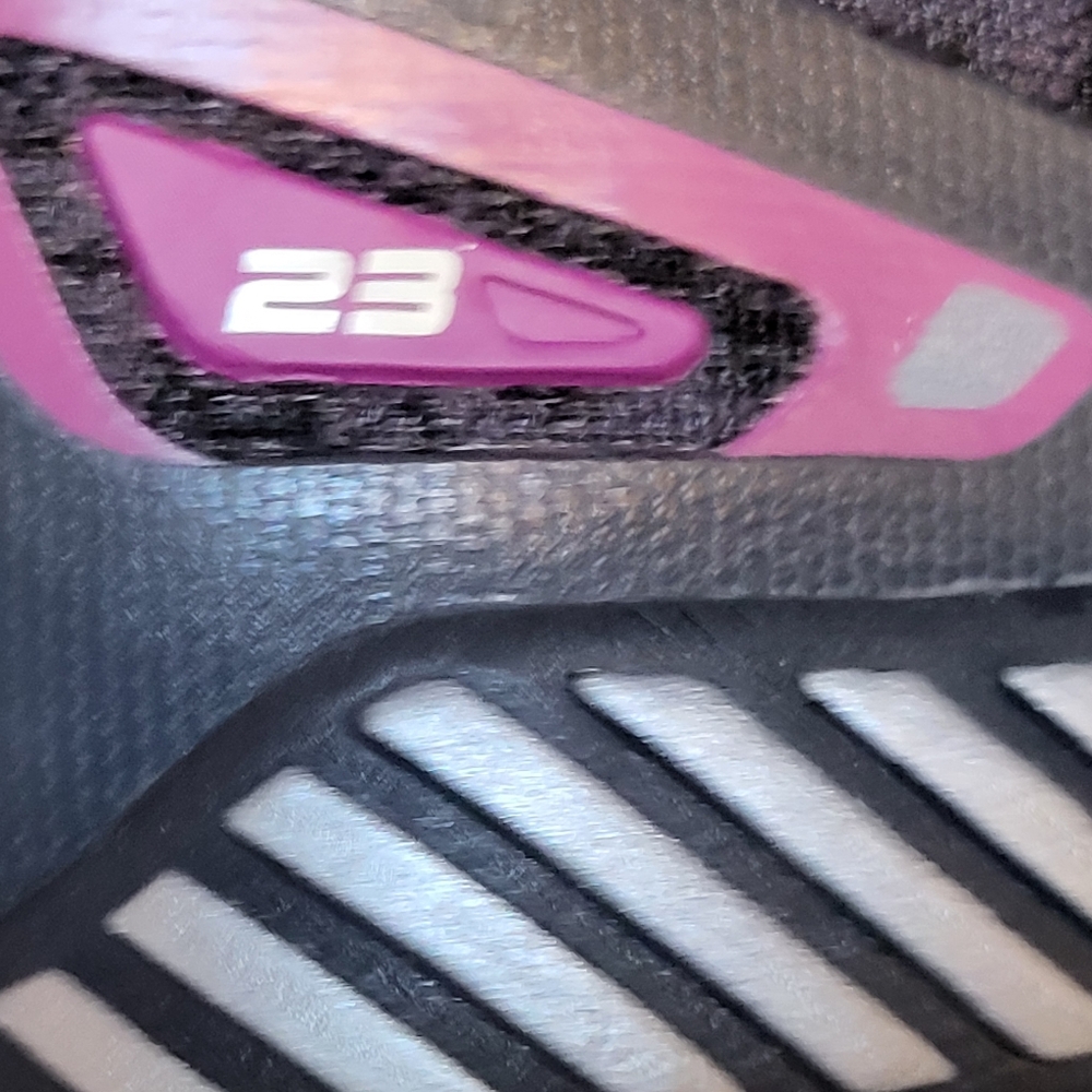 Brooks Women's Black / Purple Adrenaline GTS 23 Running Shoes- Size 9.5M - Picture 6 of 9